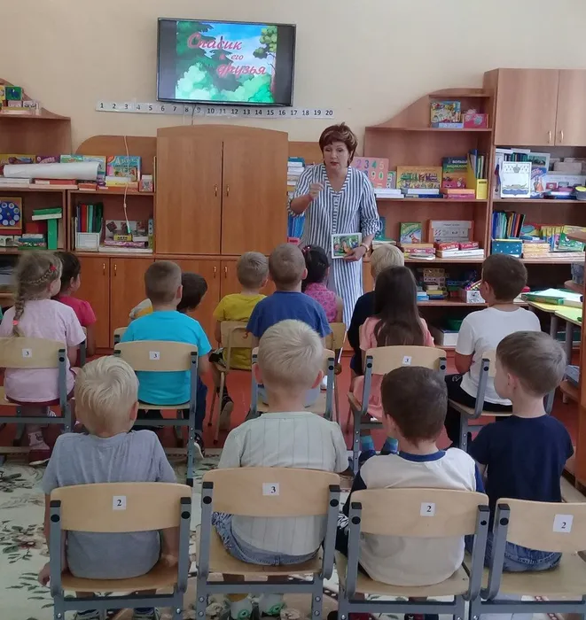 Просмотр видео фильма и беседа о "Правилах поведения в лесу" с детьми старшей и подготовительной группы.